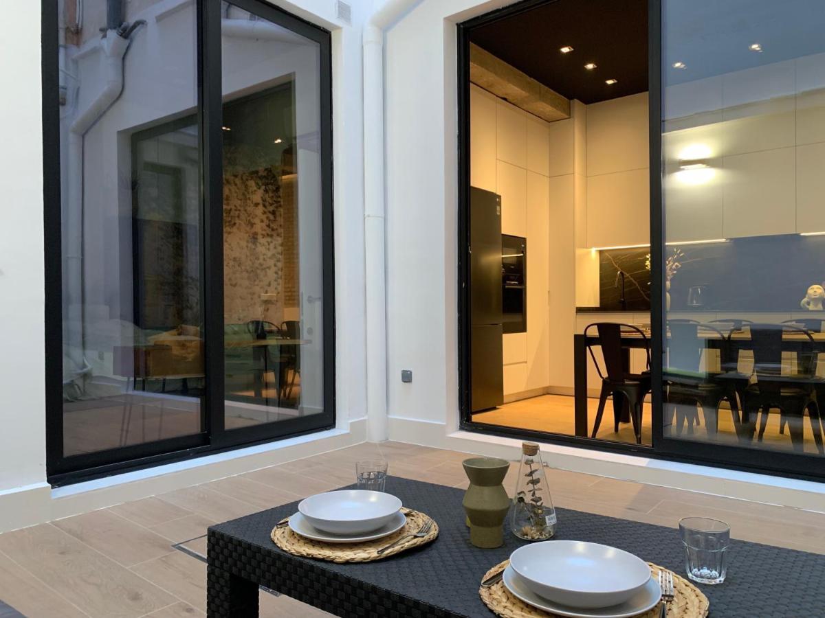 ולנסיה La Reina Beach Rooms מראה חיצוני תמונה