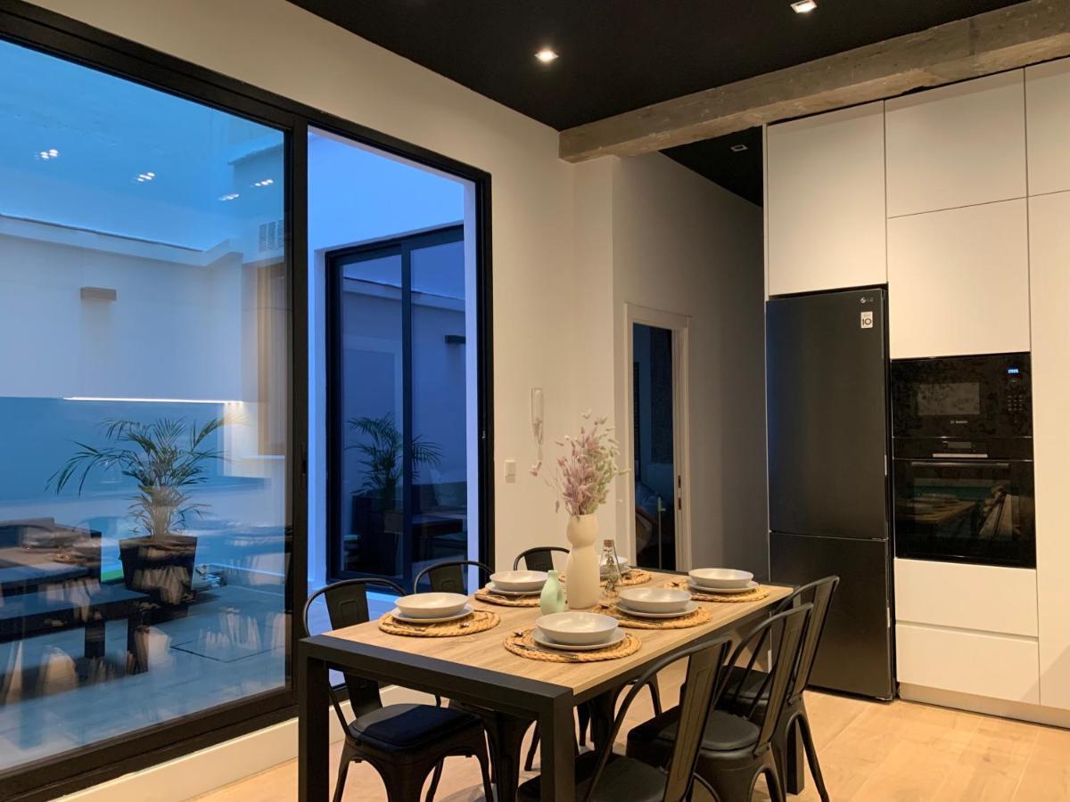 ולנסיה La Reina Beach Rooms מראה חיצוני תמונה