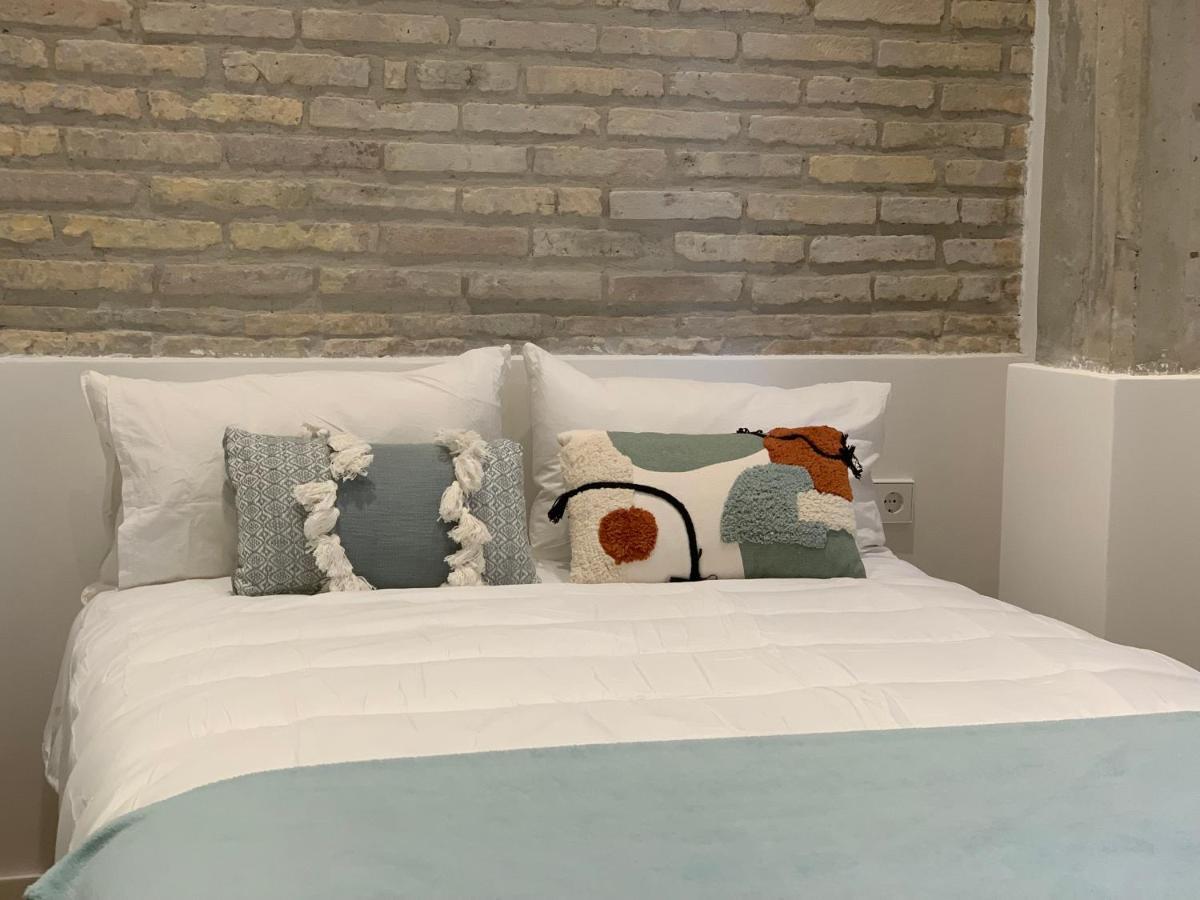ולנסיה La Reina Beach Rooms מראה חיצוני תמונה