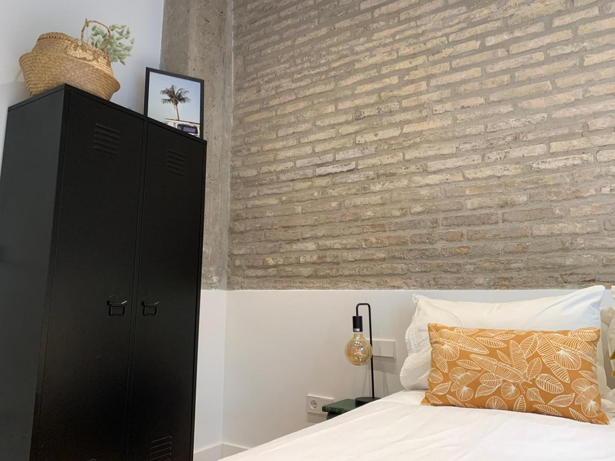 ולנסיה La Reina Beach Rooms מראה חיצוני תמונה