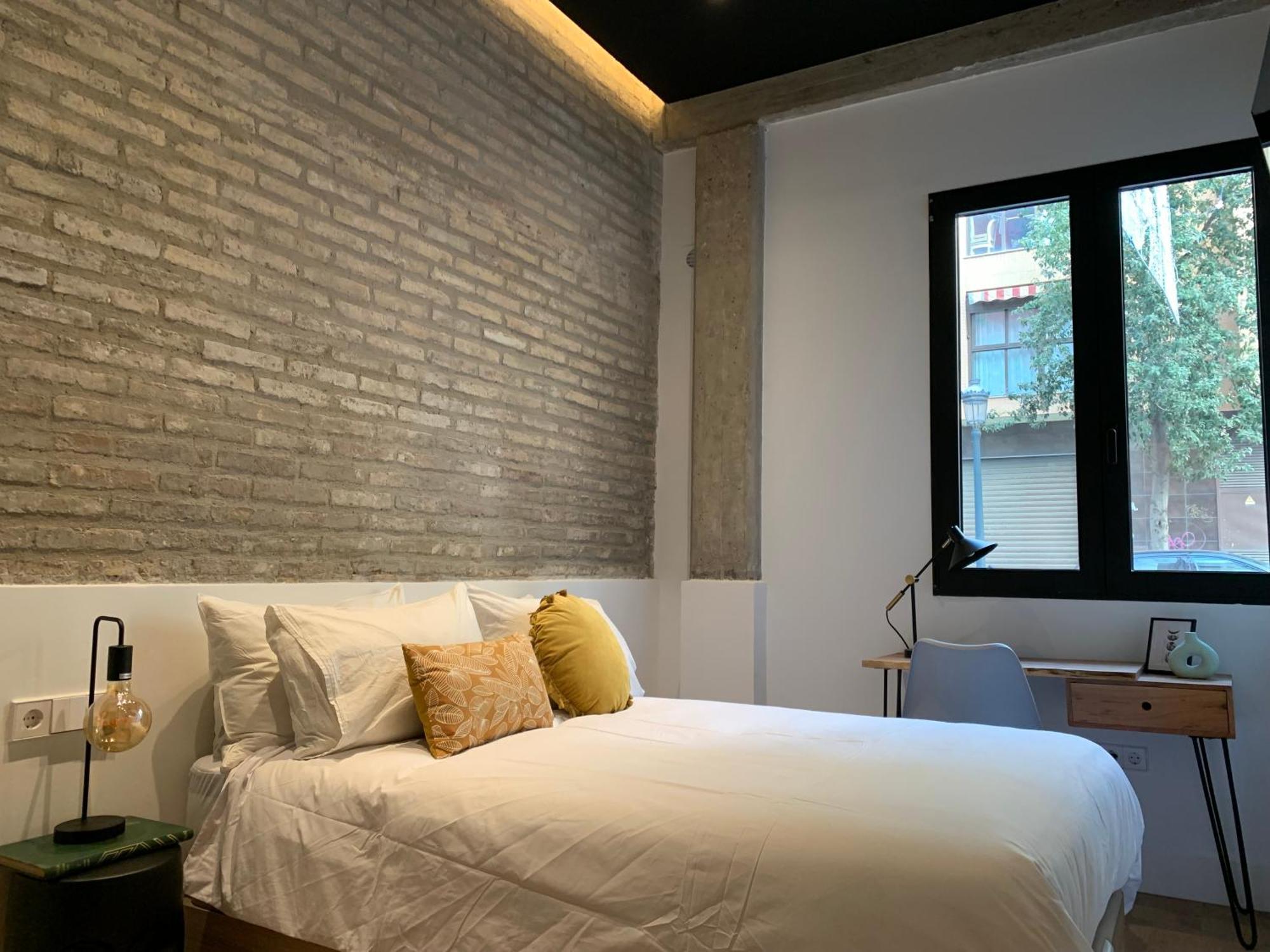 ולנסיה La Reina Beach Rooms מראה חיצוני תמונה