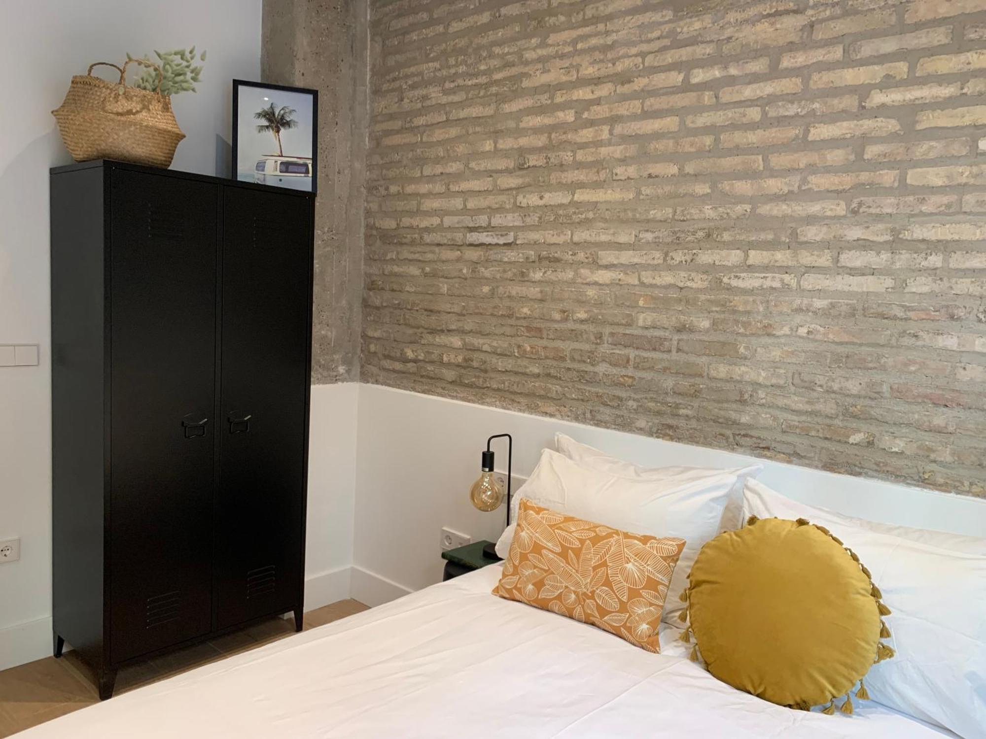 ולנסיה La Reina Beach Rooms מראה חיצוני תמונה