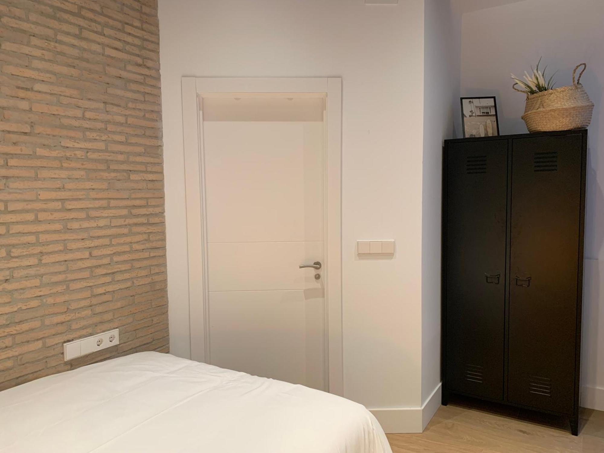 ולנסיה La Reina Beach Rooms מראה חיצוני תמונה