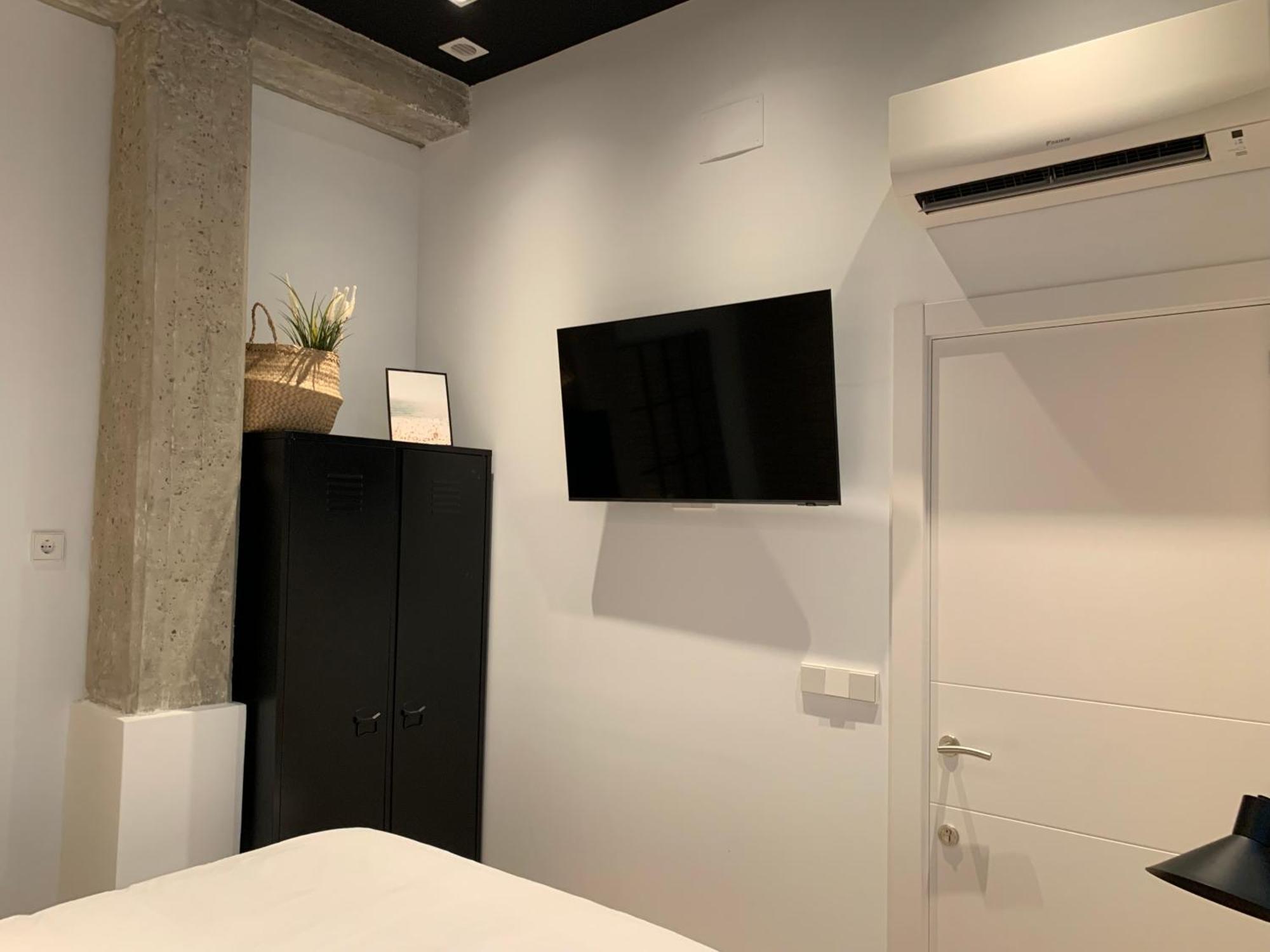 ולנסיה La Reina Beach Rooms מראה חיצוני תמונה